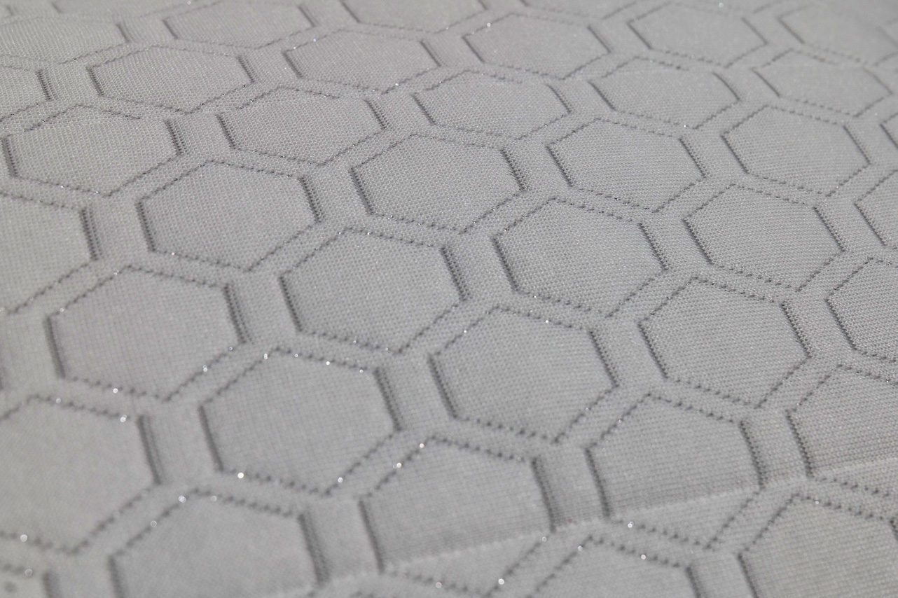 Premium Vital pletenina sa srebrnim nitima